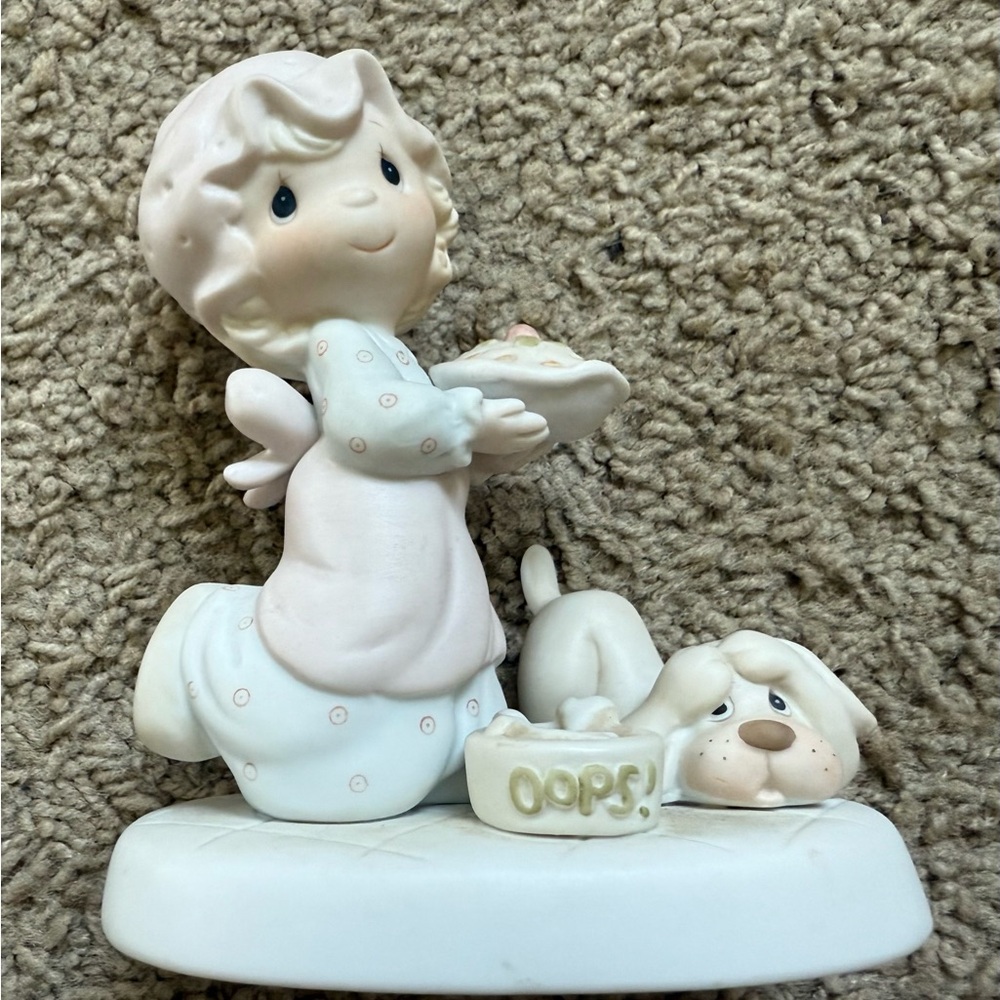 🎀3/$25🎀 Precious Moments Figurine ‘Dropping In For Christmas’